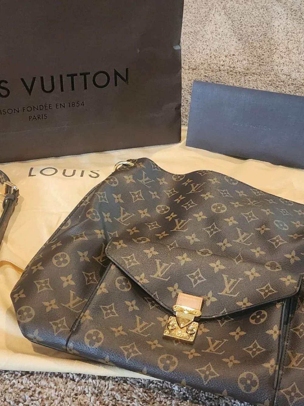 Louis Vuitton this style